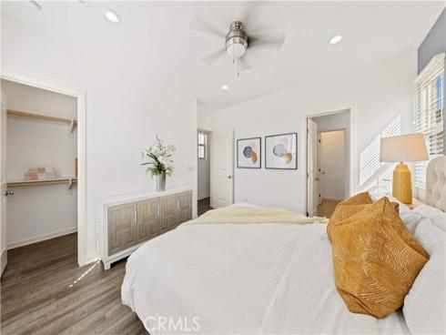 56 Bay Layrel , Irvine, CA