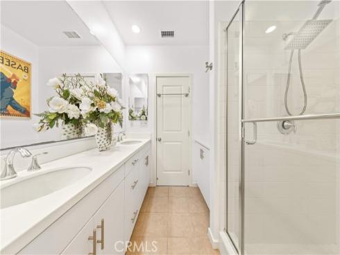 56 Bay Layrel , Irvine, CA