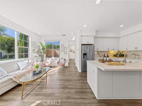 56 Bay Layrel , Irvine, CA