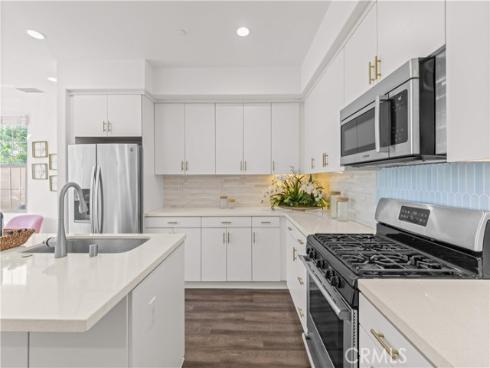 56 Bay Layrel , Irvine, CA