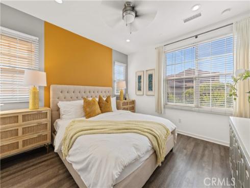 56 Bay Layrel , Irvine, CA