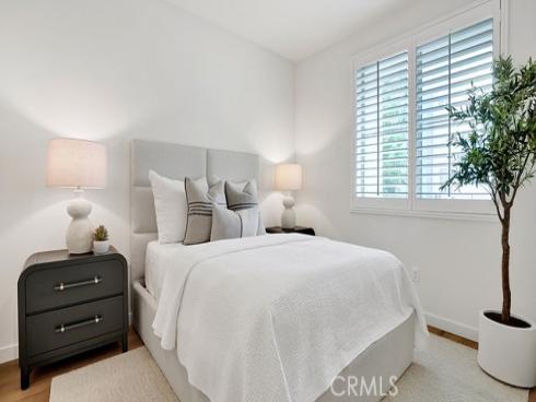 252 Harringay , Irvine, CA