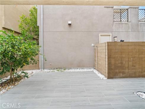 229 Radial , Irvine, CA