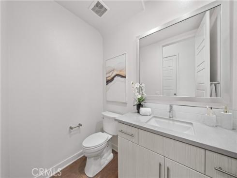 229 Radial , Irvine, CA