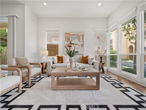 229 Radial , Irvine, CA