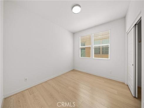 229 Radial , Irvine, CA