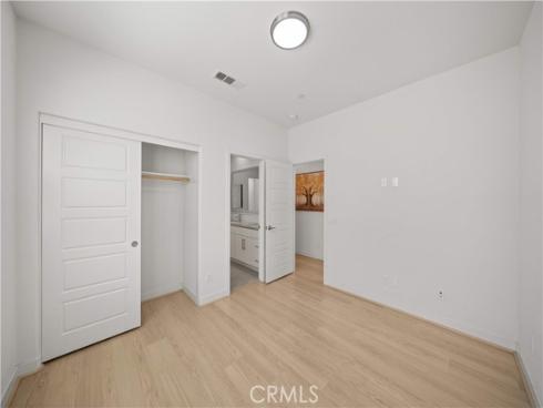 229 Radial , Irvine, CA
