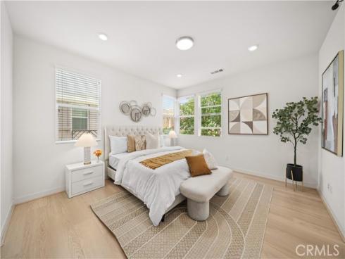 229 Radial , Irvine, CA