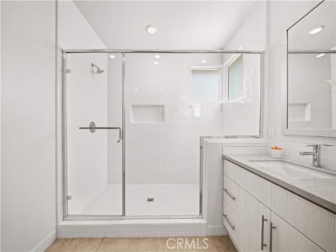229 Radial , Irvine, CA