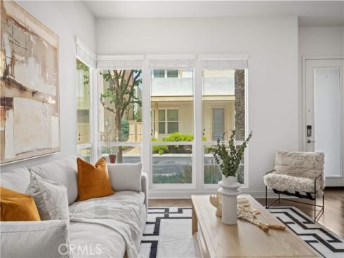 229 Radial , Irvine, CA