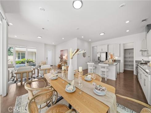 229 Radial , Irvine, CA