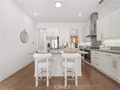 229 Radial , Irvine, CA