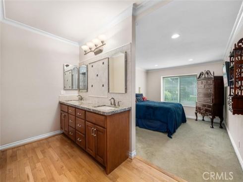 9 Badger Pass , Irvine, CA