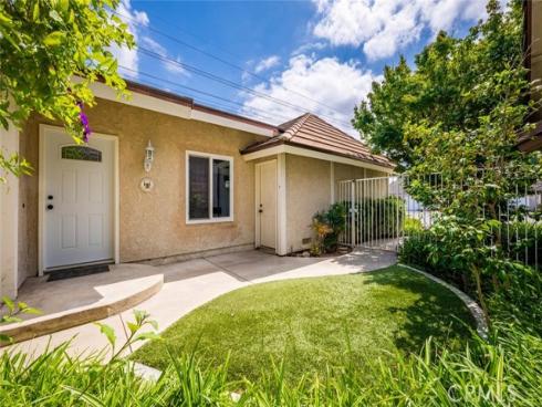 9 Badger Pass , Irvine, CA
