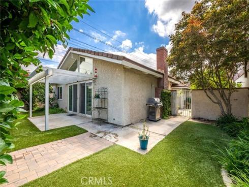 9 Badger Pass , Irvine, CA
