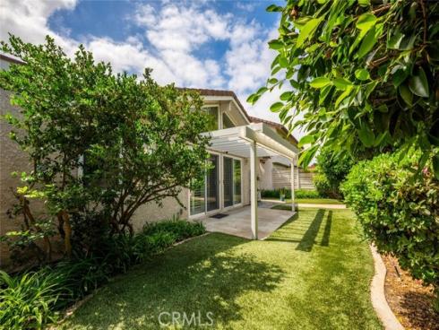 9 Badger Pass , Irvine, CA