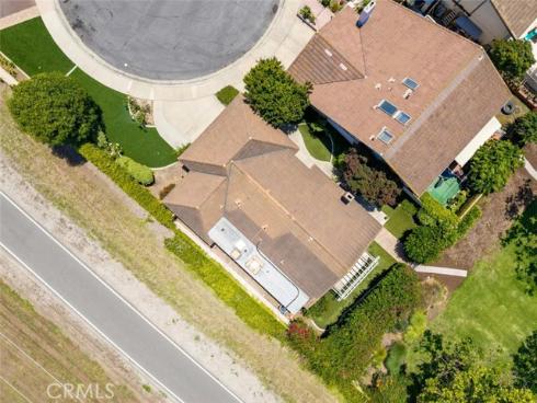 9 Badger Pass , Irvine, CA
