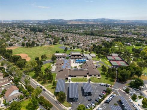 9 Badger Pass , Irvine, CA