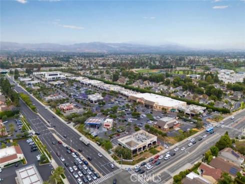 9 Badger Pass , Irvine, CA