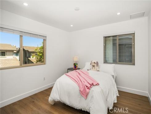 8 Moon Shadow 8 , Irvine, CA