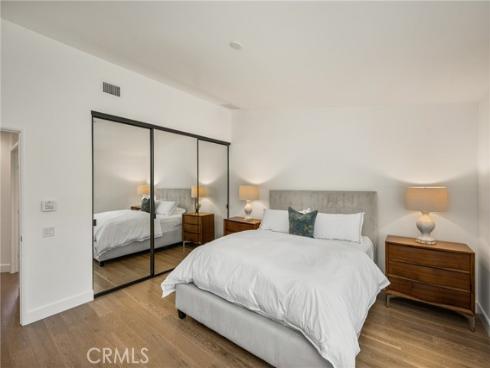 8 Moon Shadow 8 , Irvine, CA