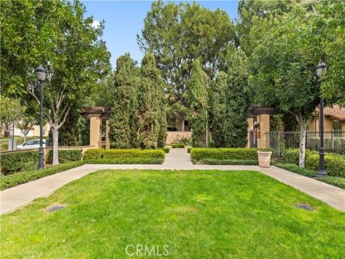 40 Trailing Vine , Irvine, CA