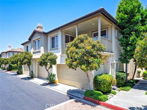 447 Ridgeway , Irvine, CA