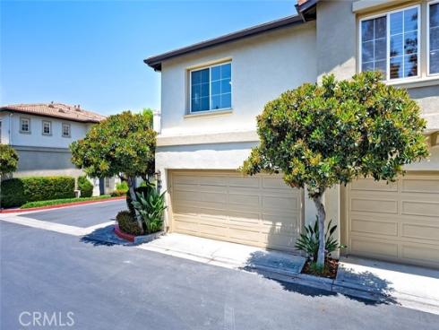 447 Ridgeway , Irvine, CA