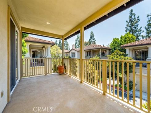447 Ridgeway , Irvine, CA