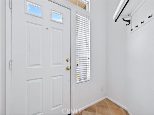 447 Ridgeway , Irvine, CA