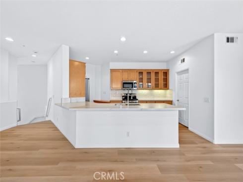 447 Ridgeway , Irvine, CA