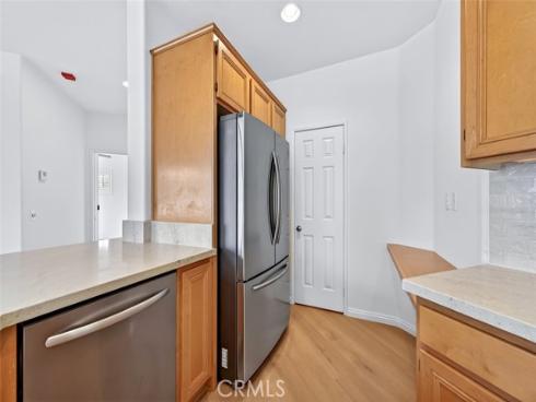 447 Ridgeway , Irvine, CA
