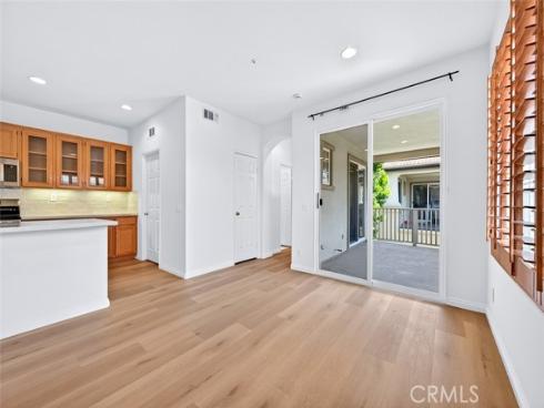 447 Ridgeway , Irvine, CA