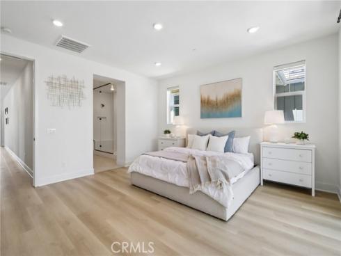 337 Abacus , Irvine, CA
