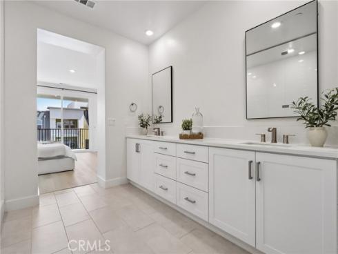 337 Abacus , Irvine, CA