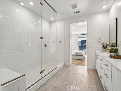 337 Abacus , Irvine, CA
