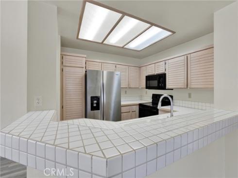 24 Vassar Aisle , Irvine, CA