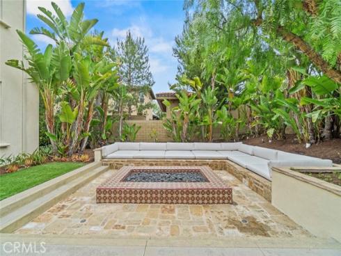 208  Radial  , Irvine, CA