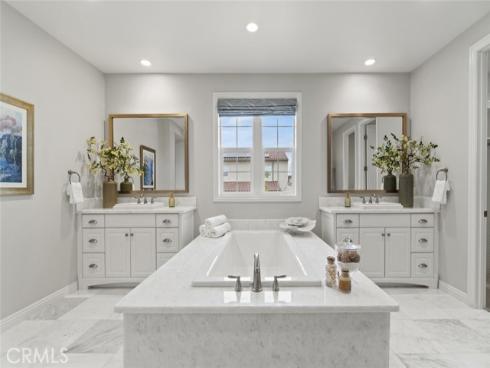 208 Radial , Irvine, CA