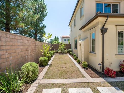 63 Lugano , Irvine, CA