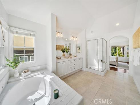7 Bayleaf , Irvine, CA