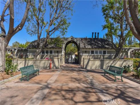 7  Bayleaf Ln  , Irvine, CA