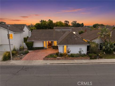 5 Deer Crk , Irvine, CA