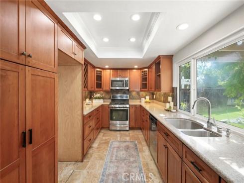 17 Deerwood , Irvine, CA