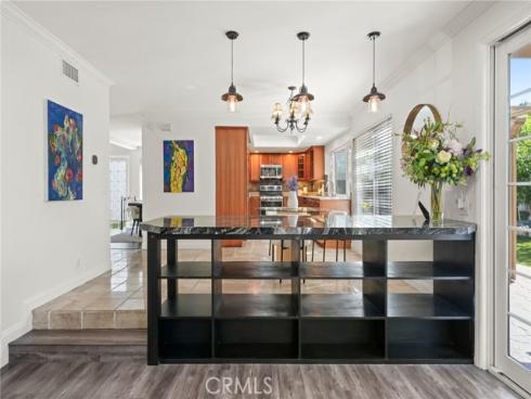 17 Deerwood , Irvine, CA