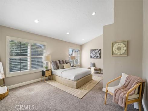 17 Deerwood , Irvine, CA