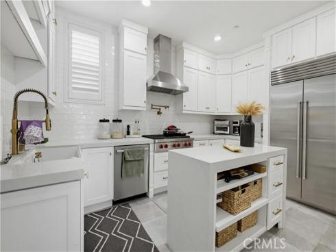 119  Balance  , Irvine, CA