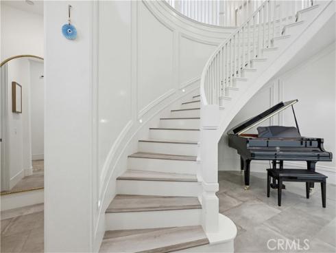 119  Balance  , Irvine, CA
