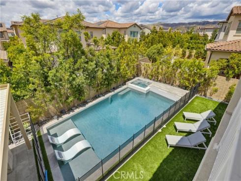 119  Balance  , Irvine, CA