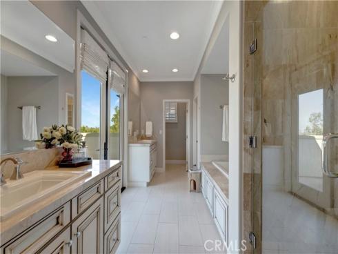 126 Long Fence , Irvine, CA